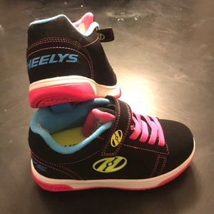 Heely’s Size US1 UK 13 EUR 32